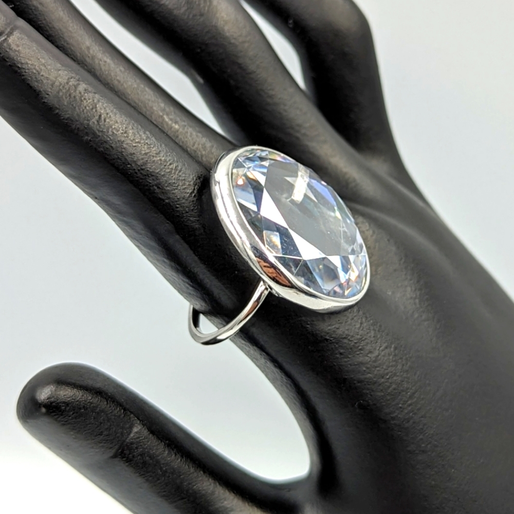 Vera Wang Cocktail Ring Big Round Faceted CZ Silver Tone Marked Sz 6 Retired